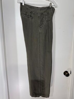 Free People Bohemian Grayed Olive Flattering Front Pleats Size 4